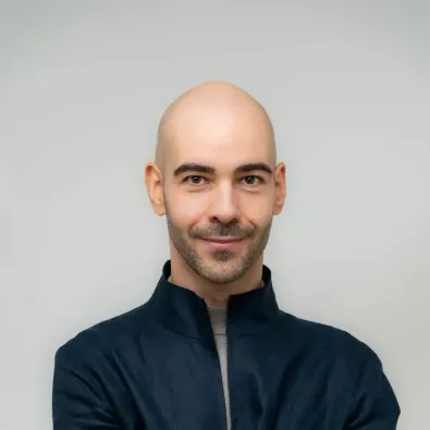 Leon Emirali
