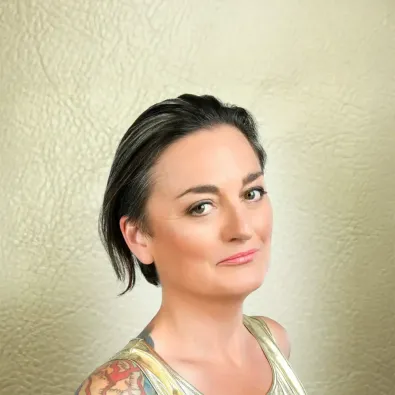 Zoe Lyons